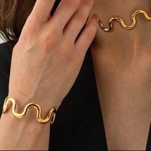Gold geo bracelet #1121